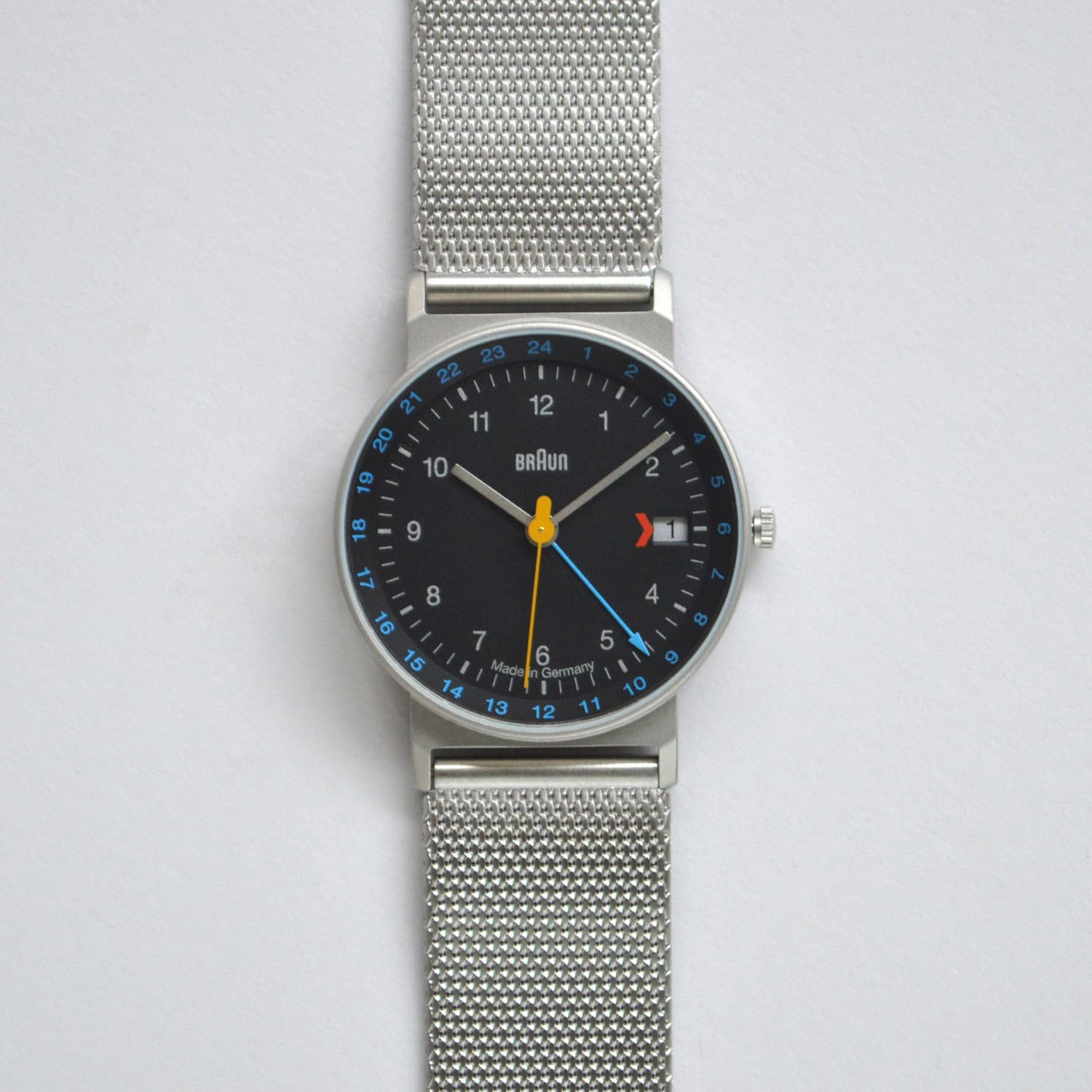 AW 24 (steel bracelete) source image 2