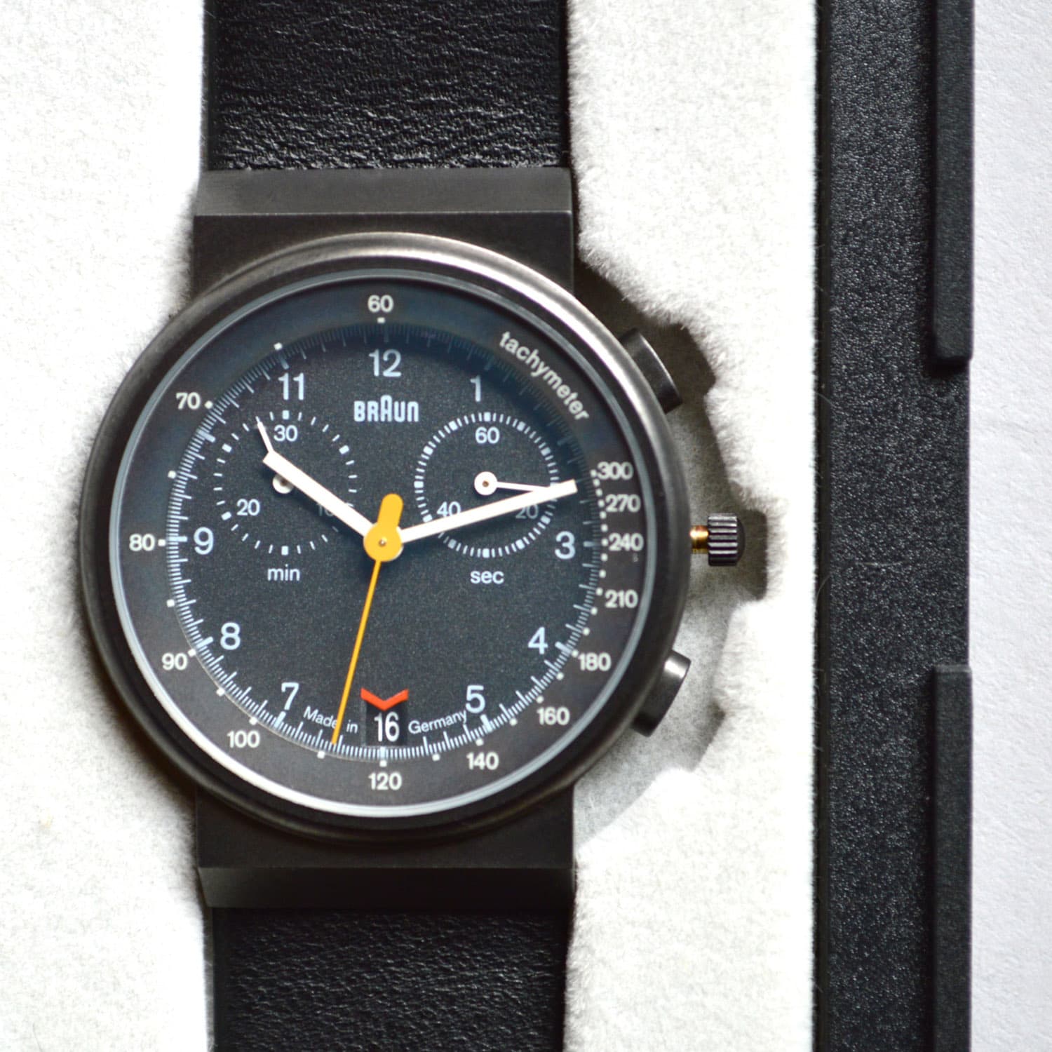 AW 60T chronodate source image 2