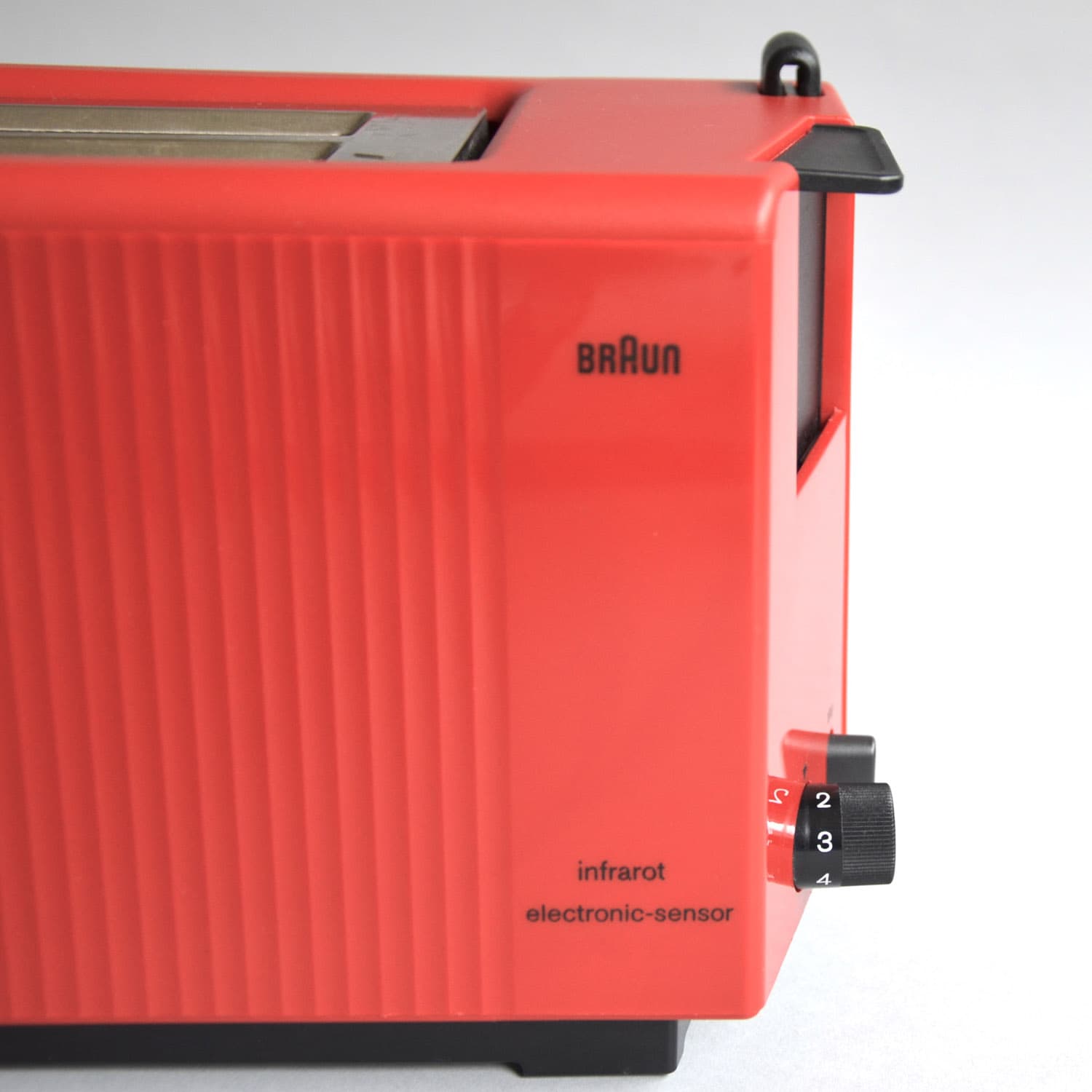 HT 50 source image 1