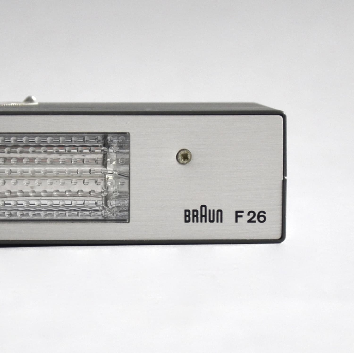 F 26 flash unit source image 1