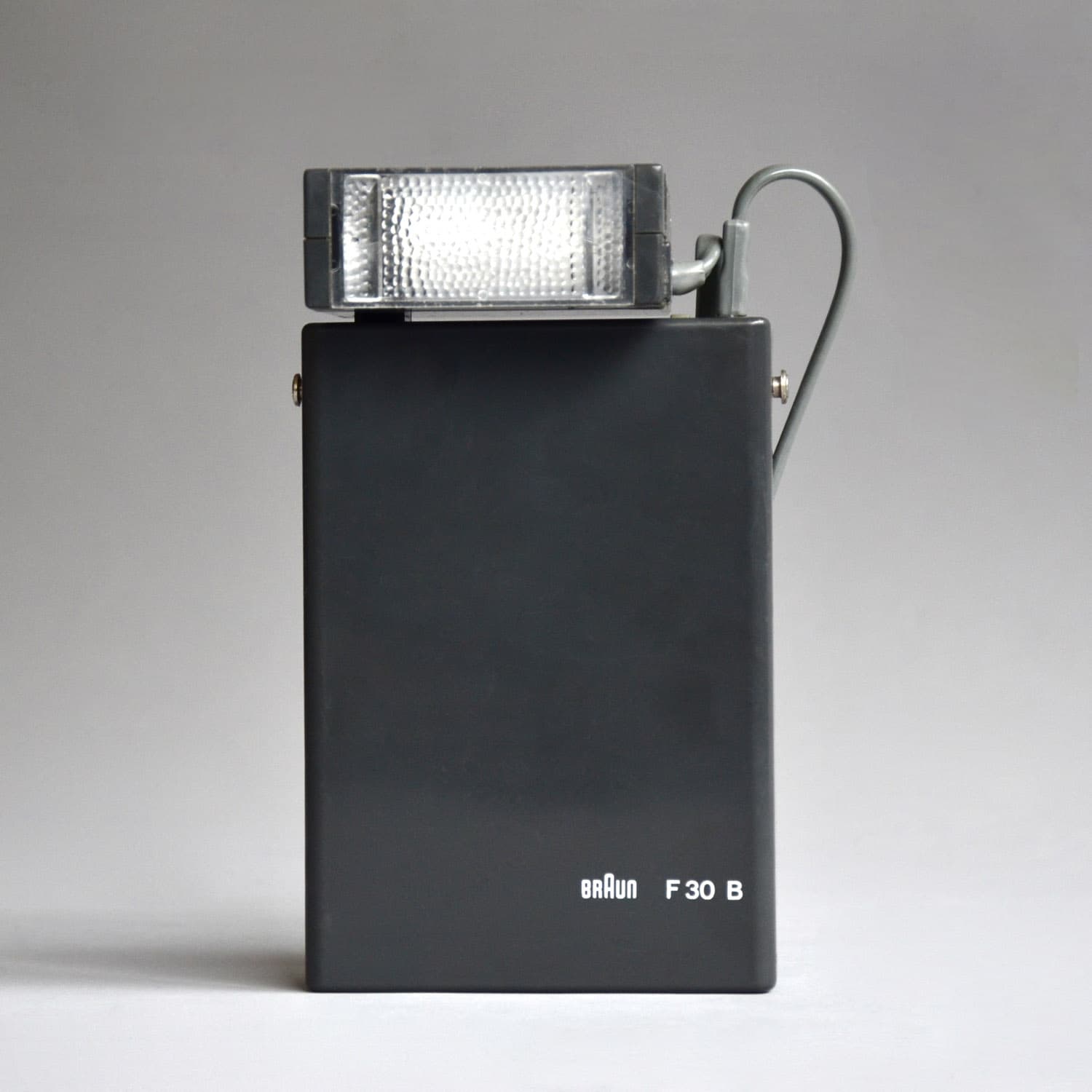 F 30 B flash unit source image 1