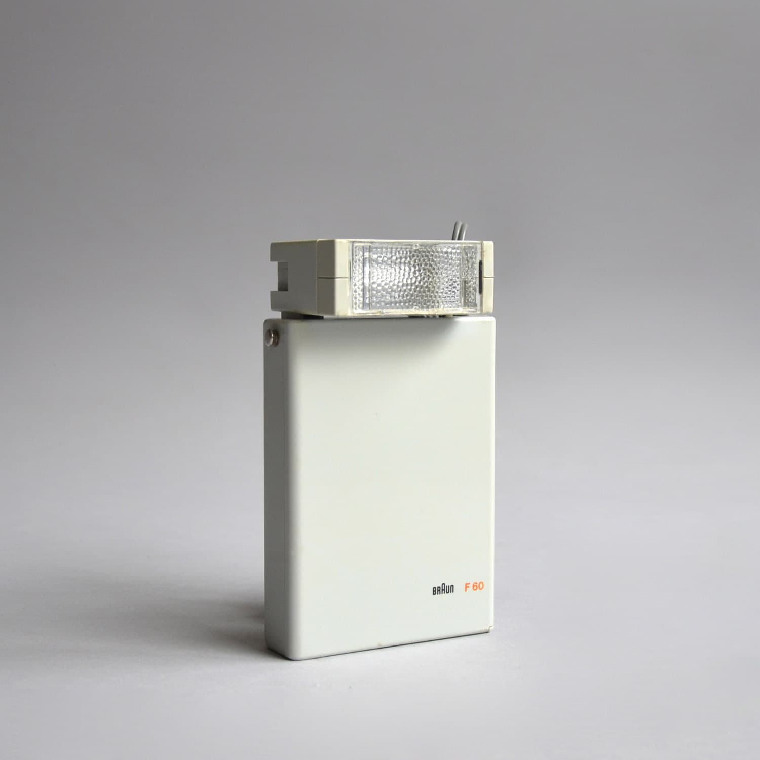 F 60 flash unit source image 2