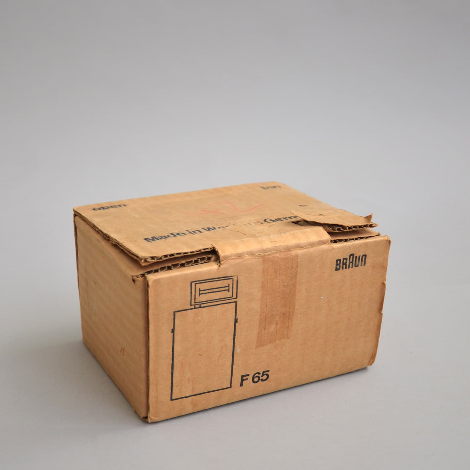 F 65 flash unit source image 2