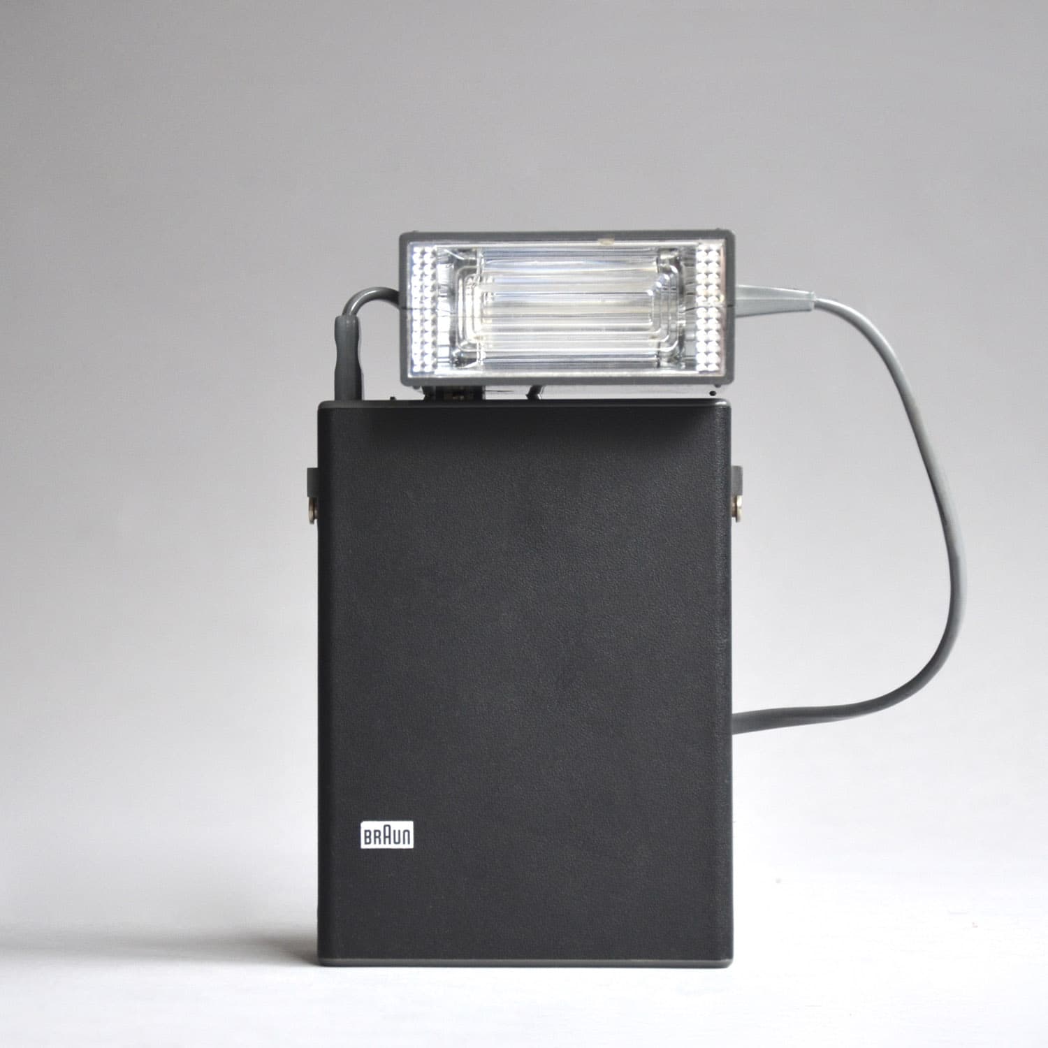 F 655 flash unit source image 2