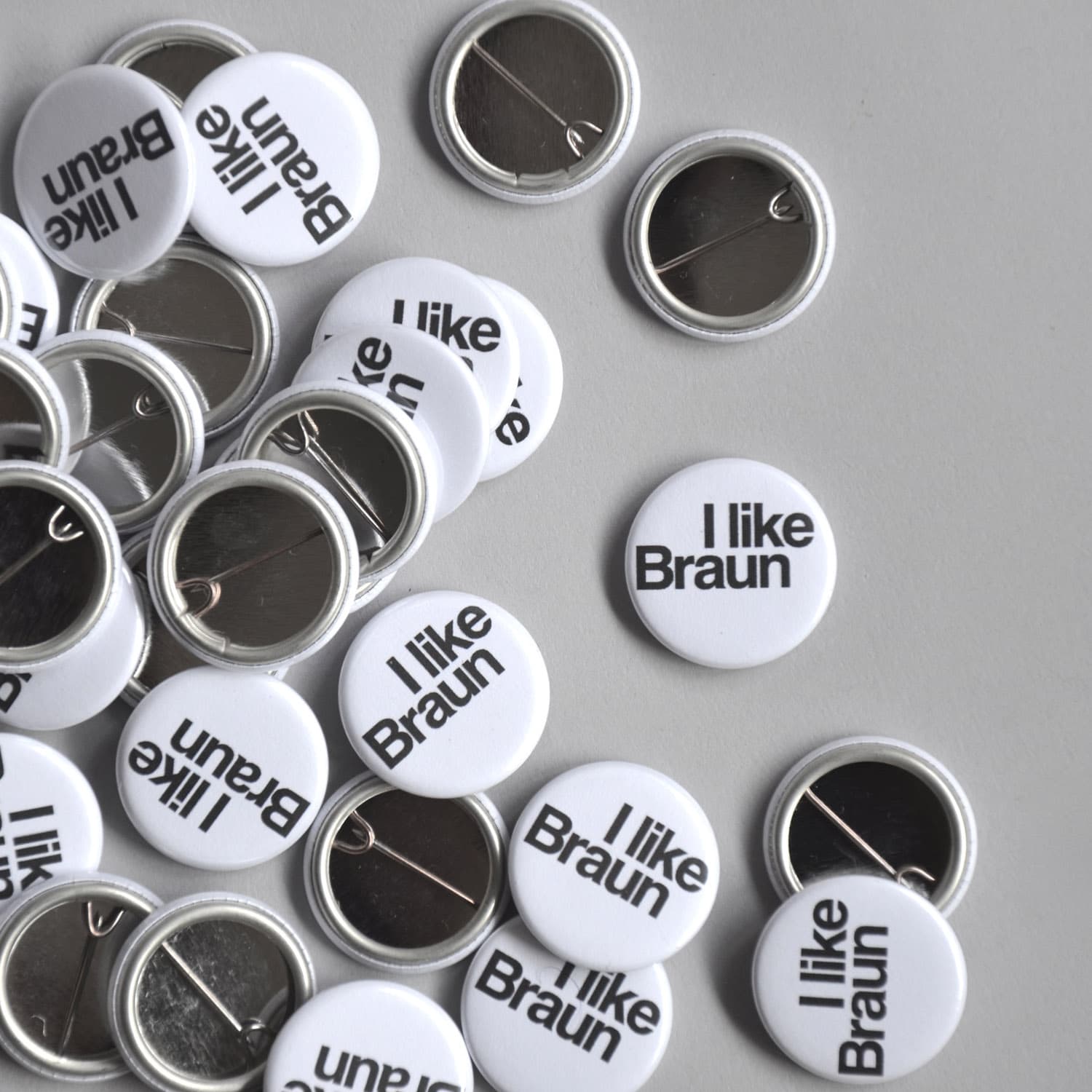 \'I like Braun\' lapel pin source image 1