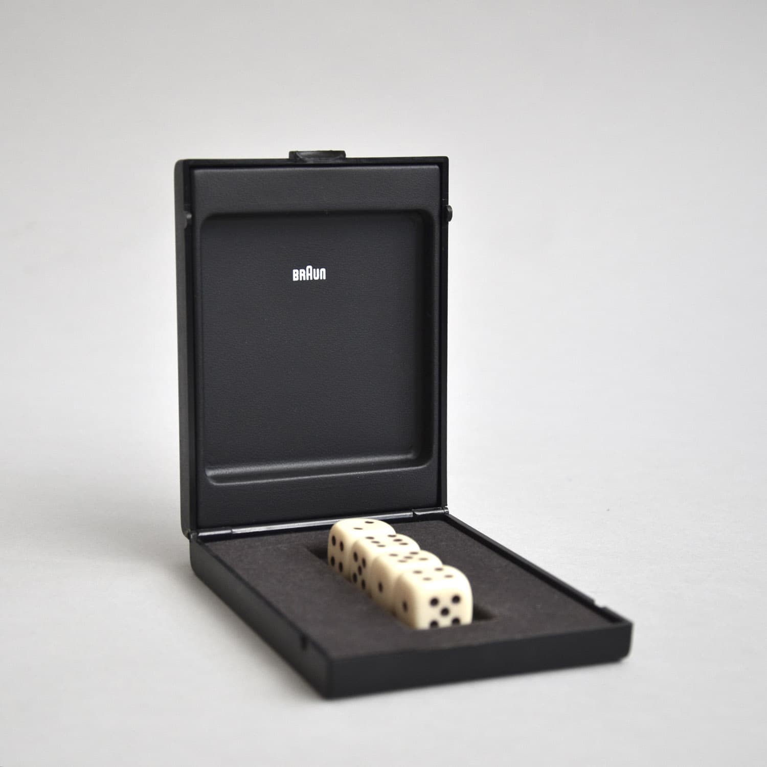 dice set source image 2