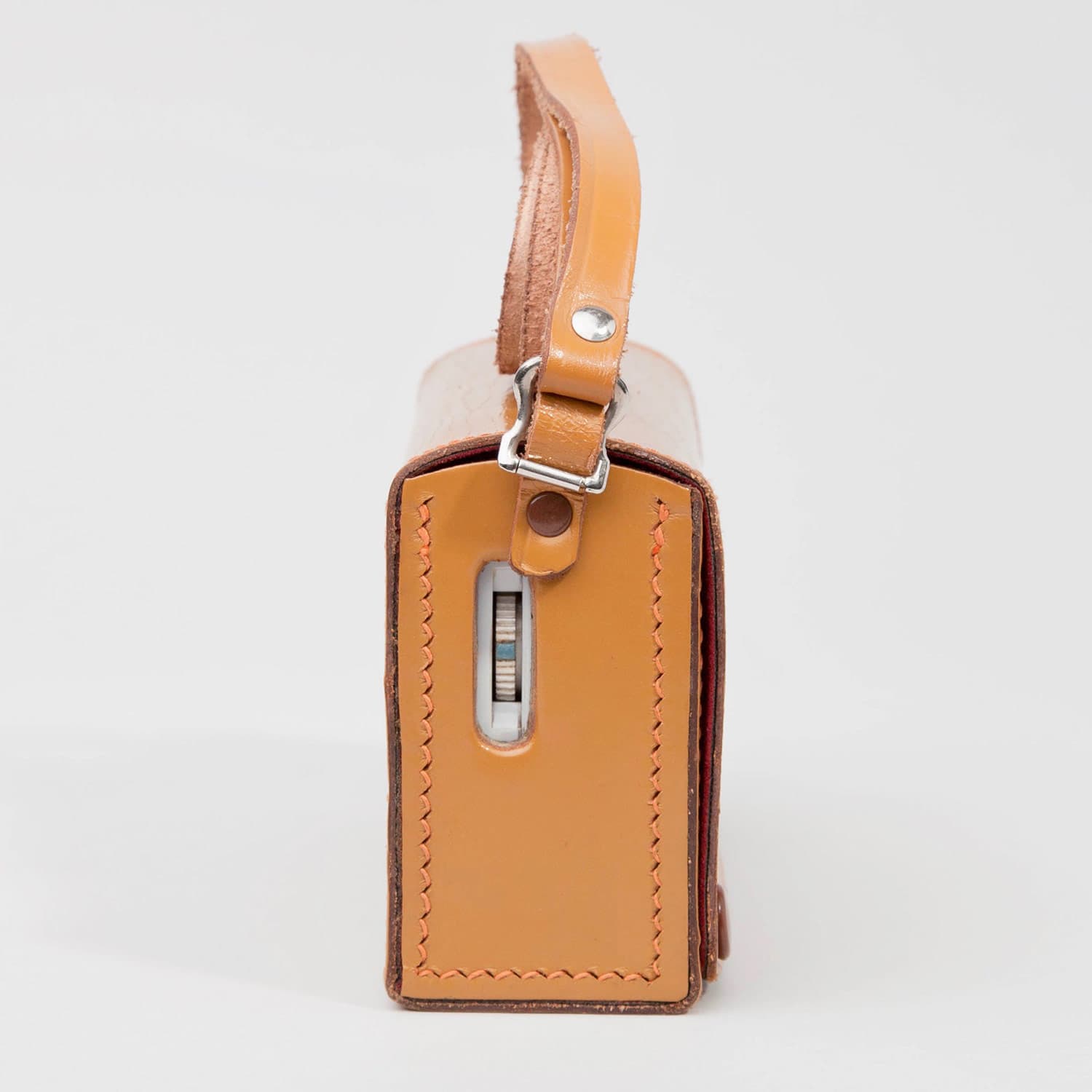 T 3 pocket radio w/ leather case source image 3