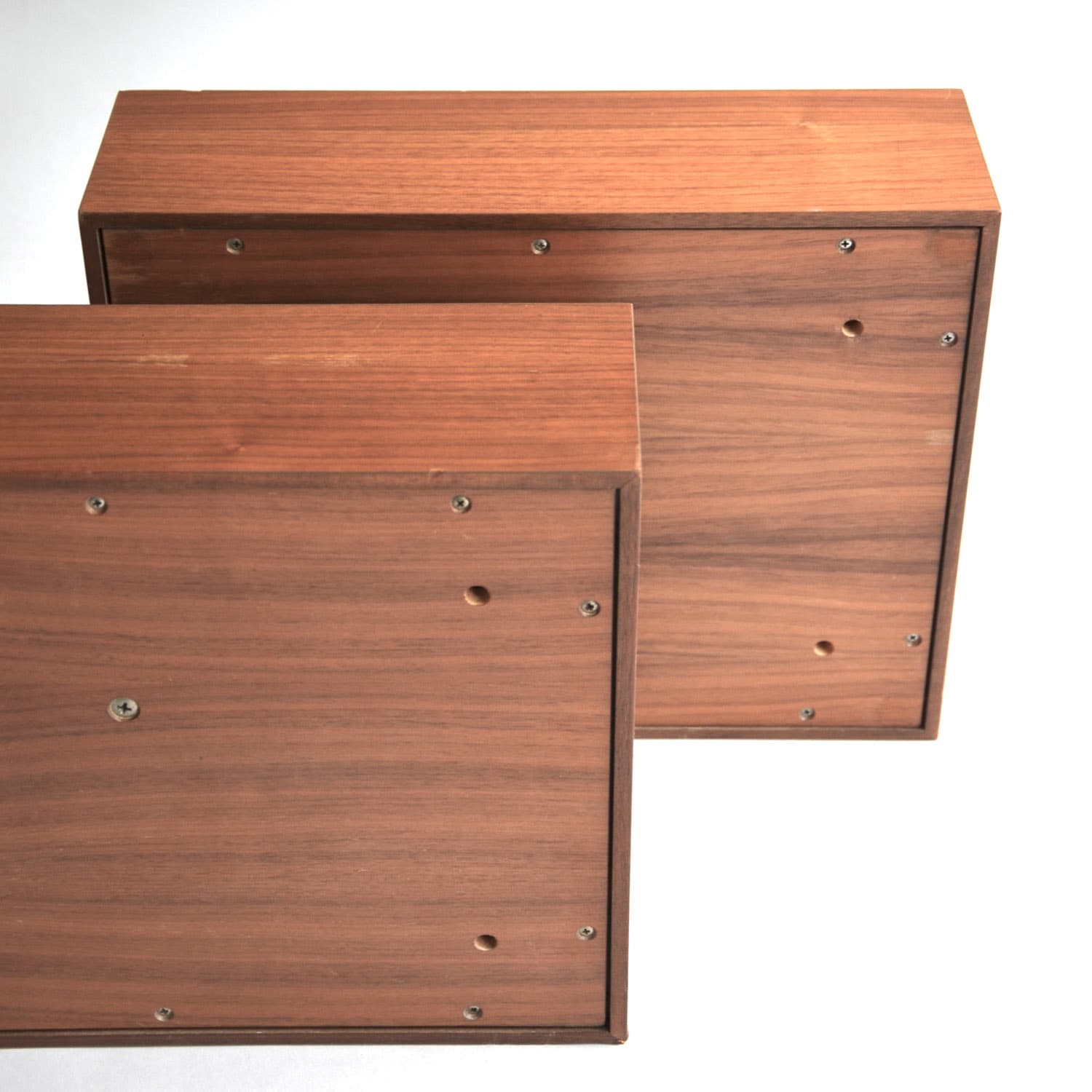 L 250 teak speaker source image 3